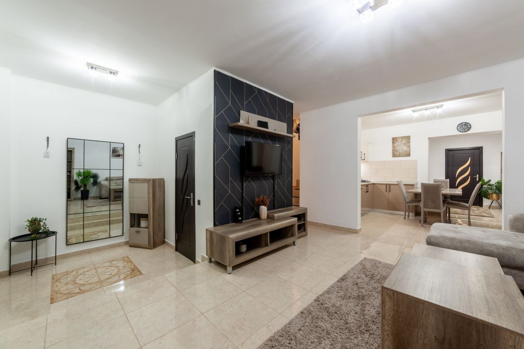 Casa tip duplex - Cartier Trivale - mobilată și utilată parțial – fotografia 3 din 17