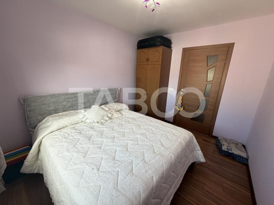 Apartament 3 camere complet renovat mobilat si utilat zona 1 Decembrie – fotografia 3 din 10