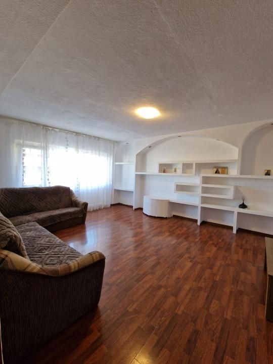 APARTAMENT 3 CAMERE DE INCHIRIAT – MICRO 3 – fotografia 3 din 11