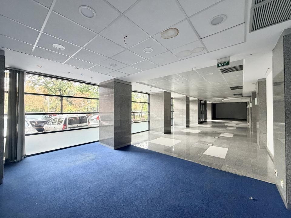 Spatiu comercial In Stefan cel Mare, Stradal, Vitrina 26 ml - Centrala Proprie – fotografia 4 din 21