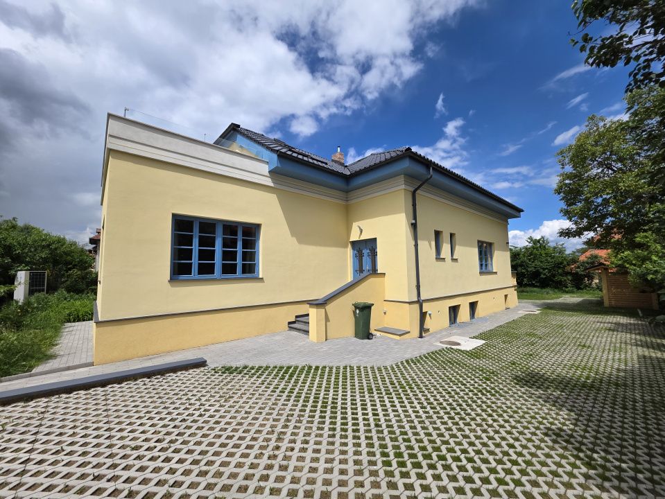 Sediu reprezentativ si exclusivist in zona premium – fotografia 1 din 22