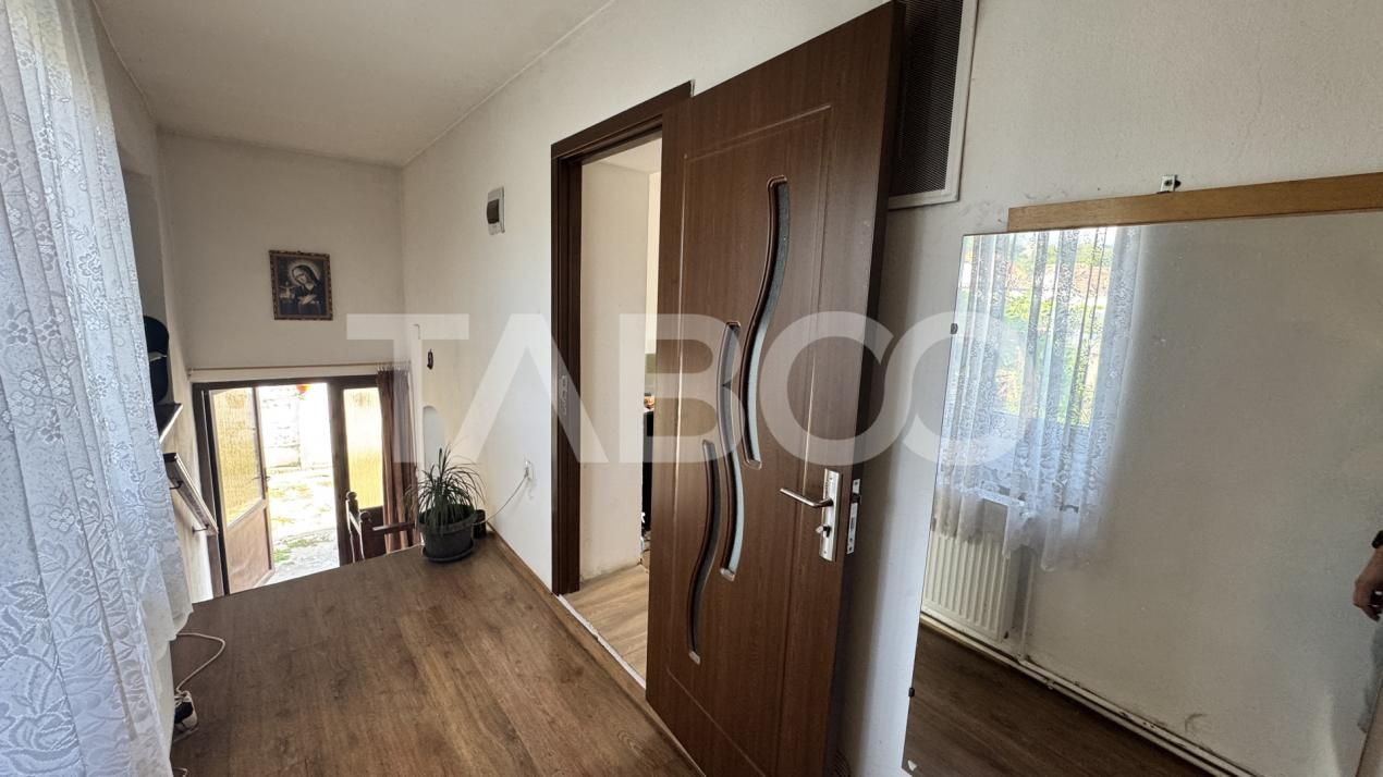 Casa individuala de vanzare cu 3 camere 500 mp teren Cornatel Sibiu – fotografia 8 din 15