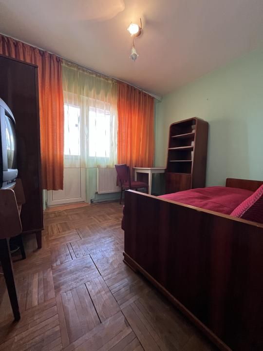 COMISION 0% Apartament 3 camere dec 2 băi etajul 3 central Gaesti – fotografia 10 din 19