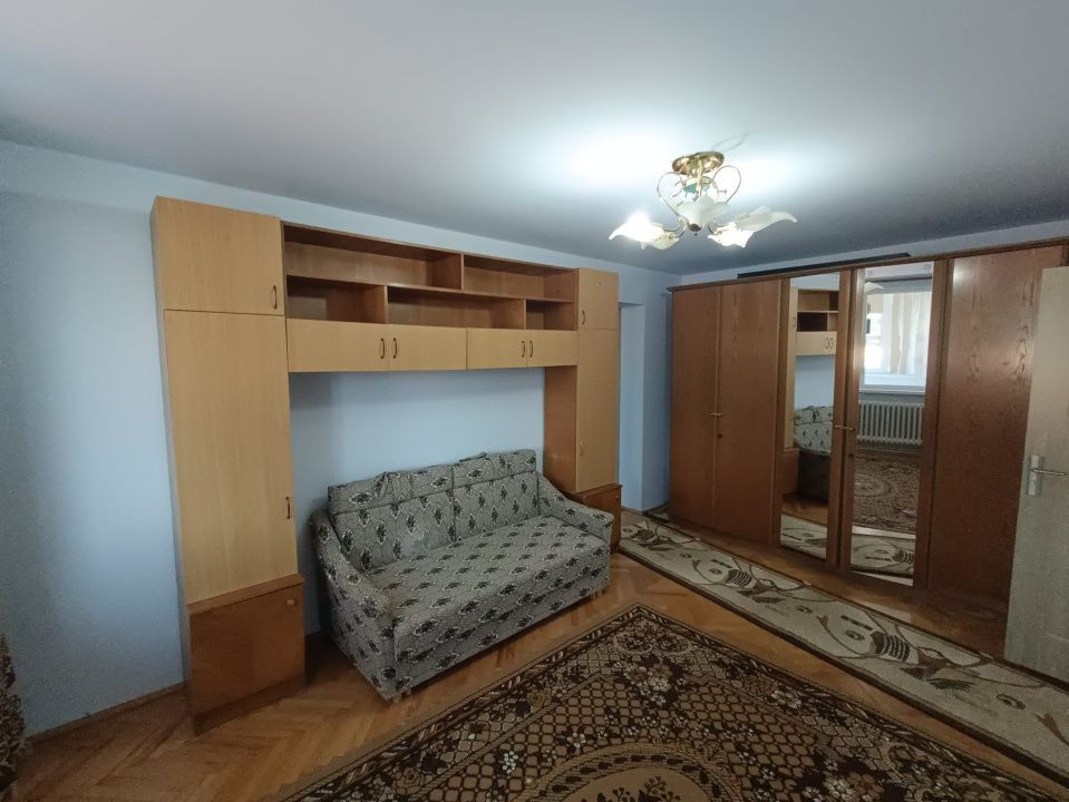 Apartament cu 2 camere de vânzare în Reghin, zona centrală 0 comision – fotografia 1 din 10