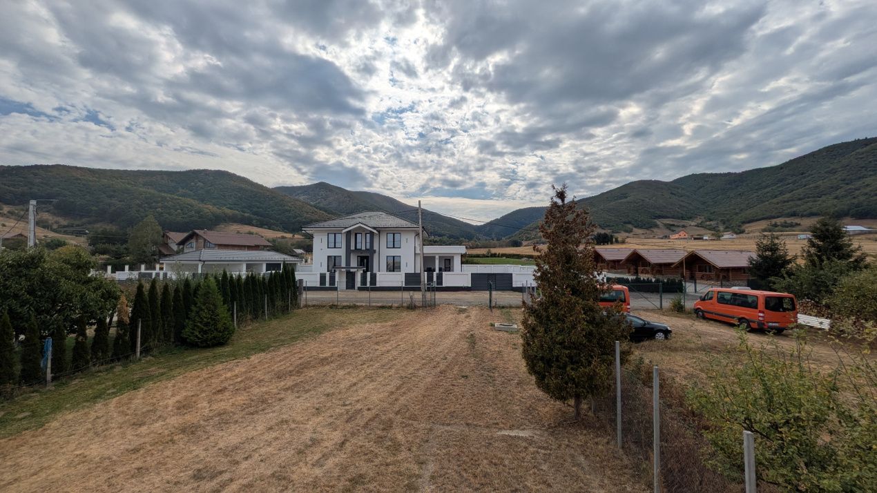 GURA RÂULUI | CASĂ PE 3.046 MP, CU O PRIVELIȘTE DIFERITĂ LA FIECARE FEREASTRĂ – fotografia 17 din 51