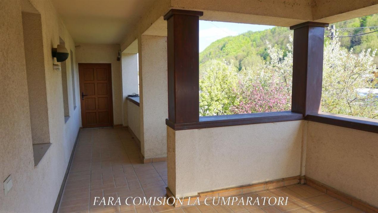 ELEGANTA SI LINISTE LA CATIVA PASI DE STATIUNILE VALCENE – fotografia 3 din 30