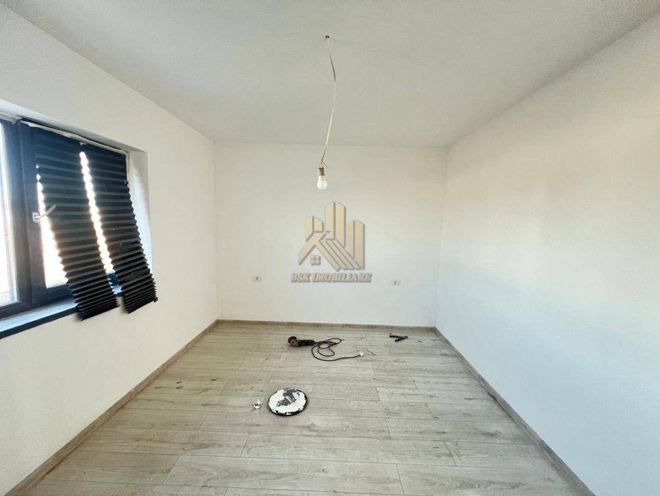 Casa-4-Camere-Finalizata-112mp-Utili-Curte-410mp-Izvor-Tarlungeni-Brasov – fotografia 12 din 17