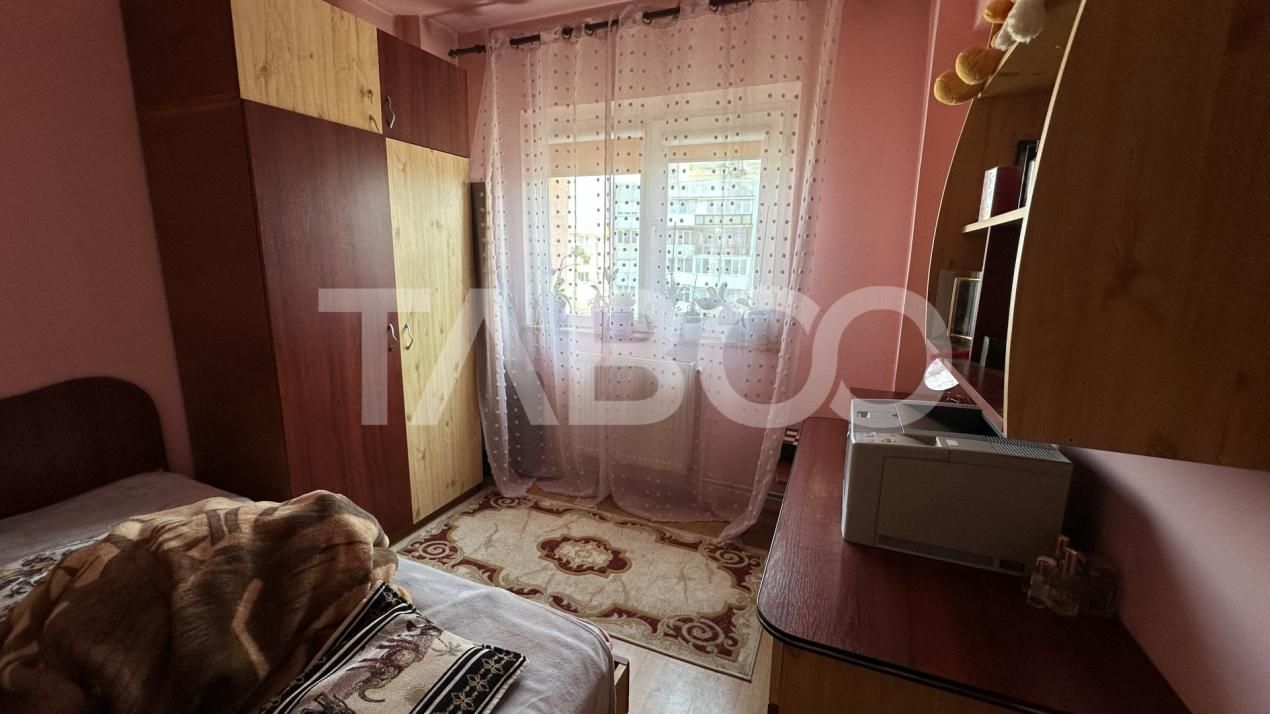 Apartament  4 camere 2 ba in bloc cu lift pivnita Mihai Viteazul Sibiu – fotografia 11 din 16