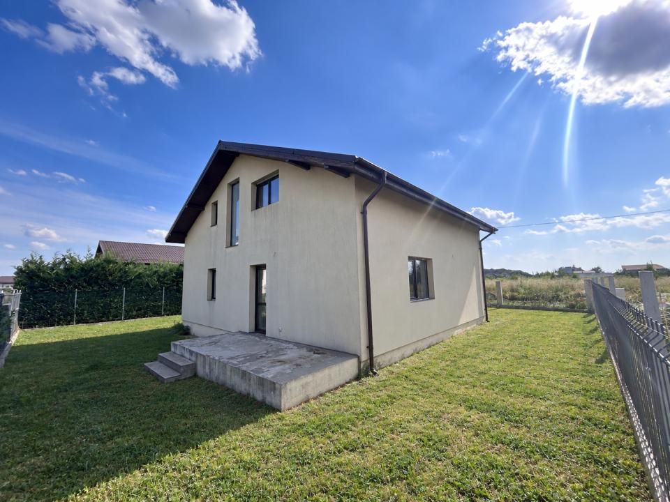 Vila individuala cu 4 camere si teren de 400 mp – Domnesti, zona Teghes – fotografia 19 din 28