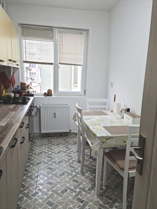 Apartament 2 camere -5 minute de mers pe jos pana la metrou 1 Decembrie – fotografia 11 din 14