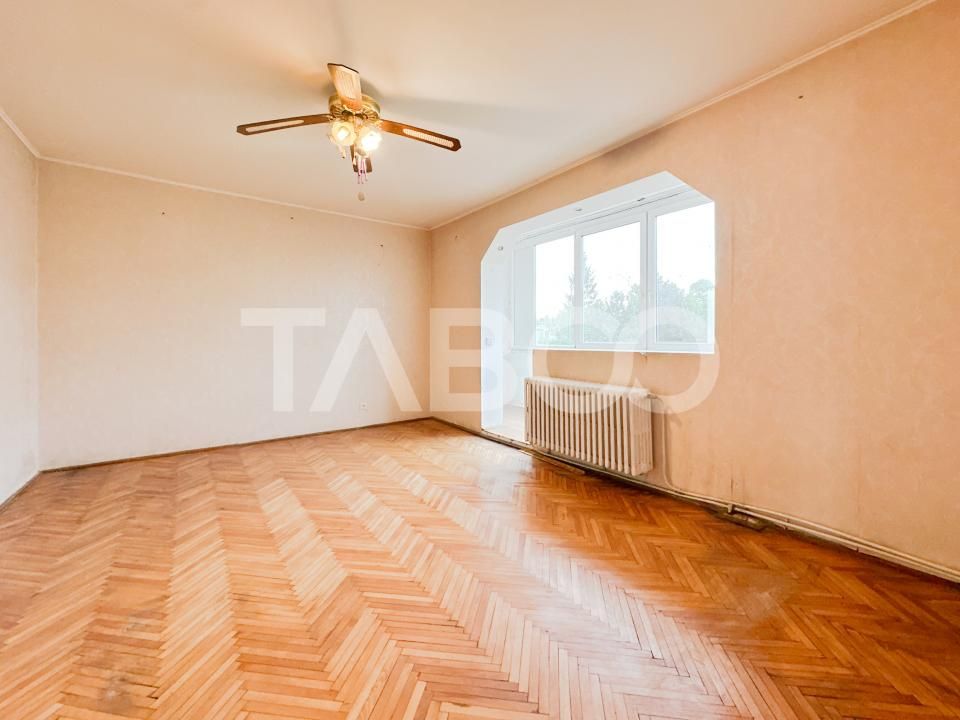 Apartament cu 4 camere de vanzare cu boxa in Manastur – fotografia 1 din 9