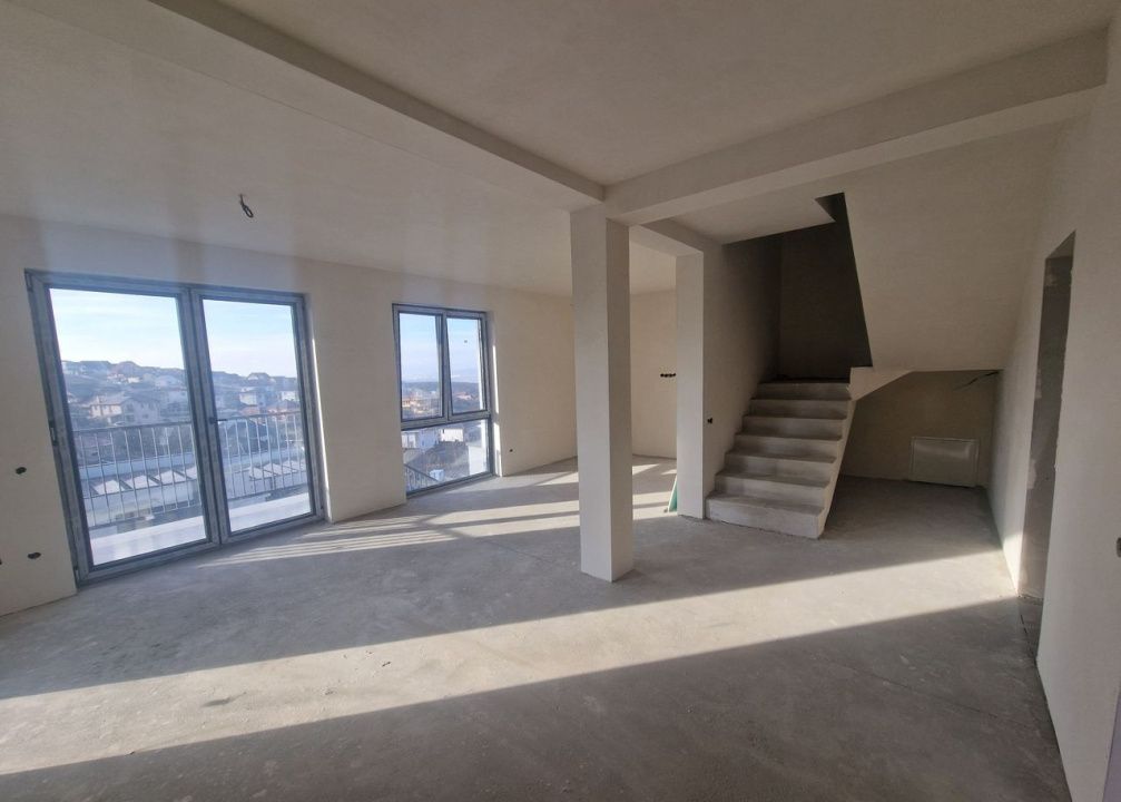 Duplex, 3 dormitoare, terasă 25mp-Dezmir – fotografia 3 din 8