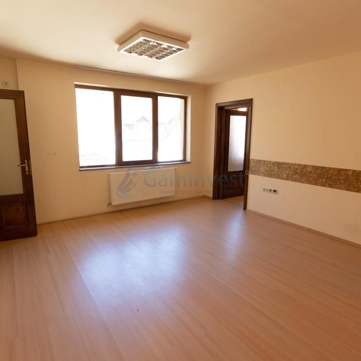 Cladire de inchiriat in Oradea, 382 mp cu 3 nivele, multifunctionala – fotografia 8 din 29