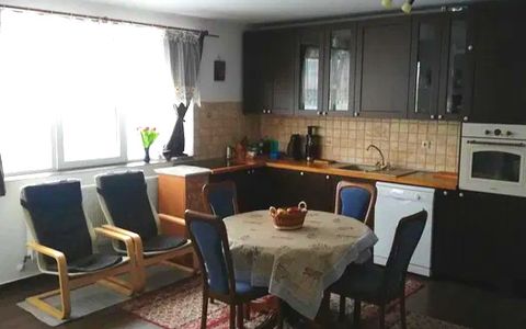 Apartament 3 camere, 64mp, balcon, langa Vivo