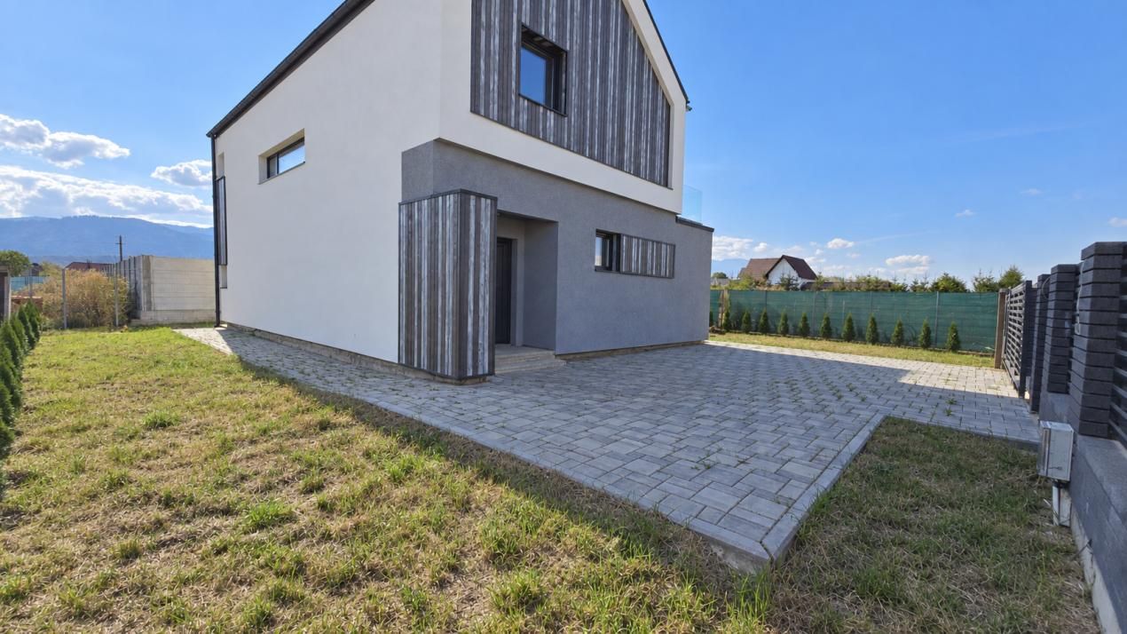 De vânzare casă individuală eficientă energetic  de 131 mp utili în Cristian – fotografia 4 din 26