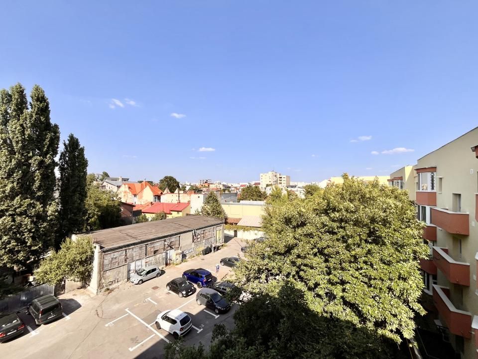 3 Camere | Matei Basarab | BL. 1996 | 81 MP | Central I Gata de Locuit – fotografia 17 din 19