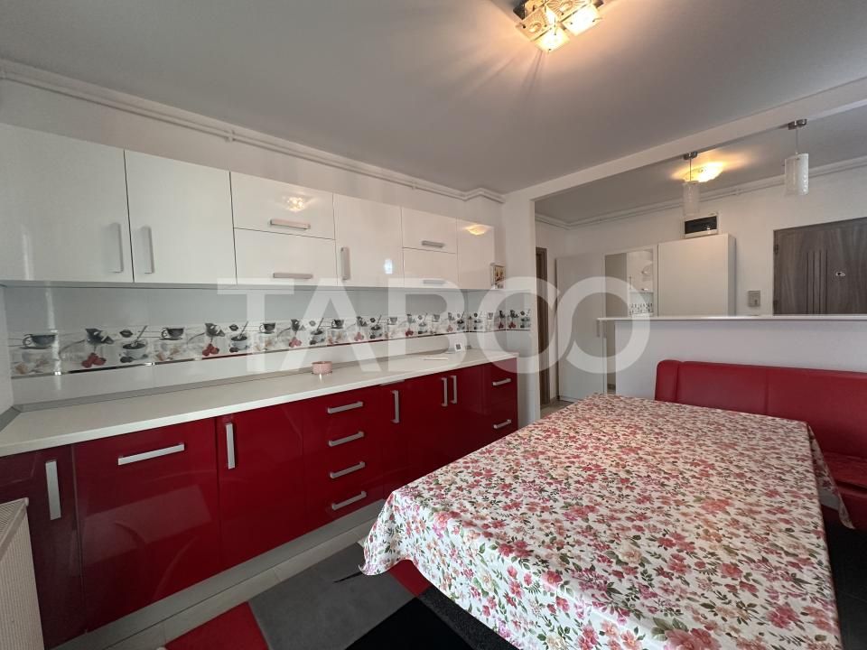 Apartament renovat de inchiriat 2 camere 2 balcoane Central Sibiu – fotografia 4 din 17