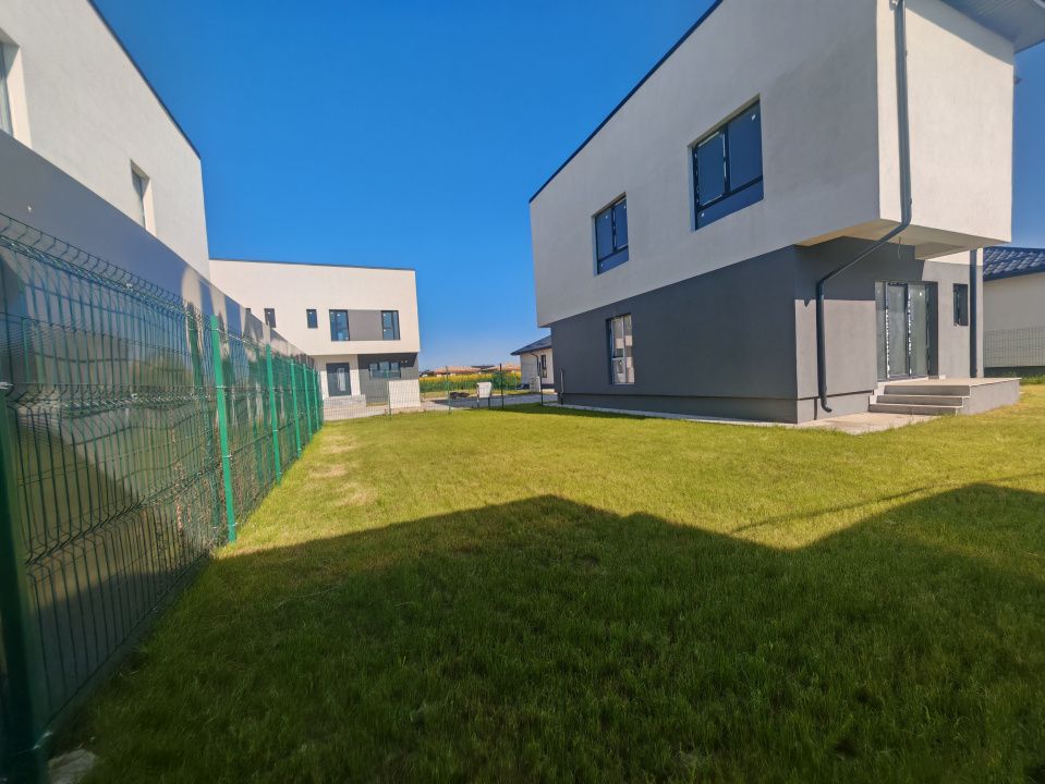 Vilă single Tunari - 4 Camere,  300mp Teren – fotografia 16 din 17