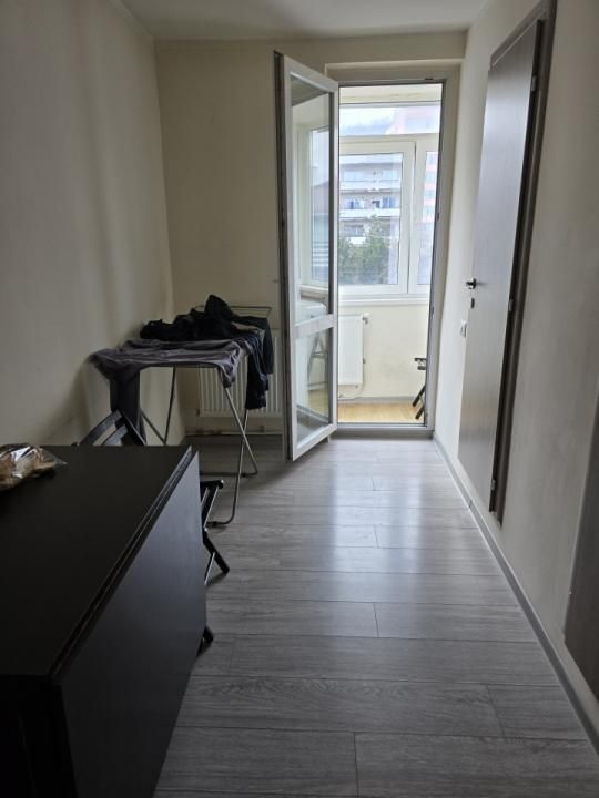 Apartament 4 camere, 3 băi, complet renovat, etaj 2, balcon, sub prețul pieței – fotografia 3 din 9