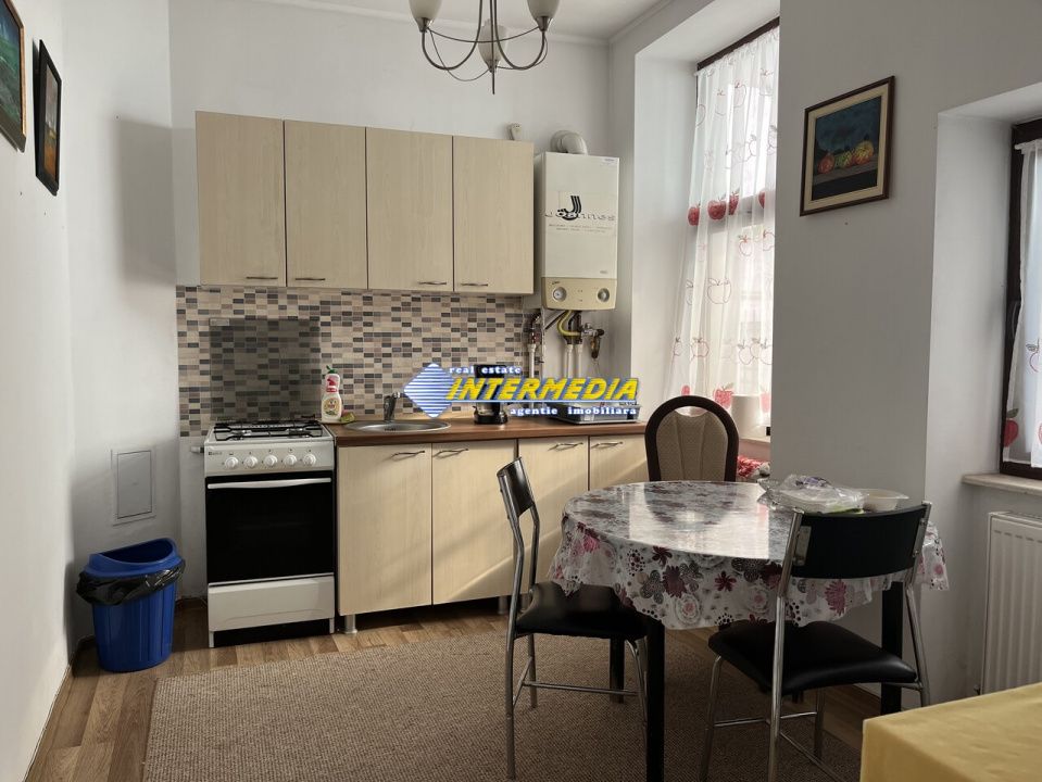 Casa vanzare Alba Iulia zona Centru ideala pentru doua familii finisata complet – fotografia 17 din 23
