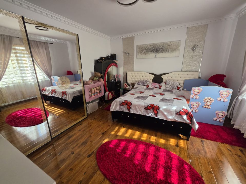 🏡 APARTAMENT LA CASĂ DE VÂNZARE – 70,2 MP UTILI + CURTE, Turnisor – fotografia 3 din 9