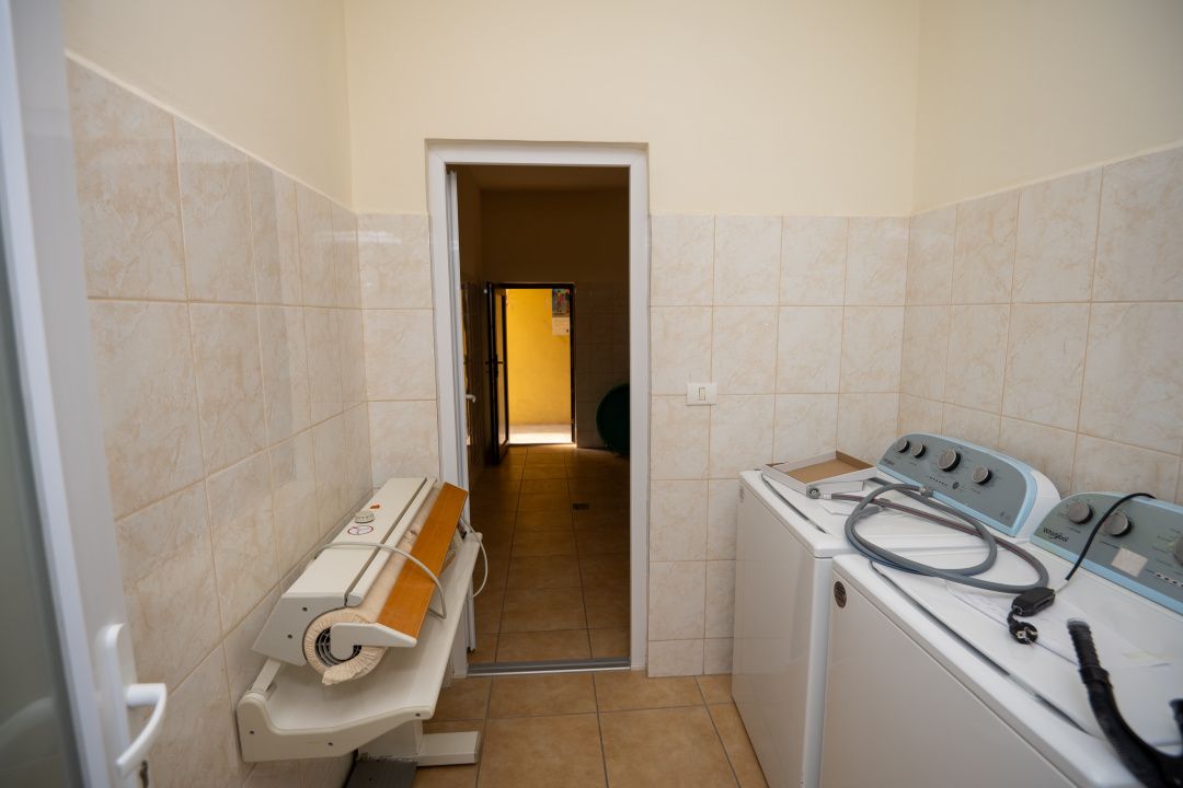 Hotel Miky Arad de vanzare | Investitie cu utilizari multiple | 42 camere cazare – fotografia 47 din 66