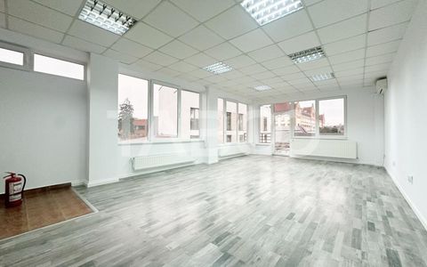 Cladire de Birouri finisata de vanzare zona The Office