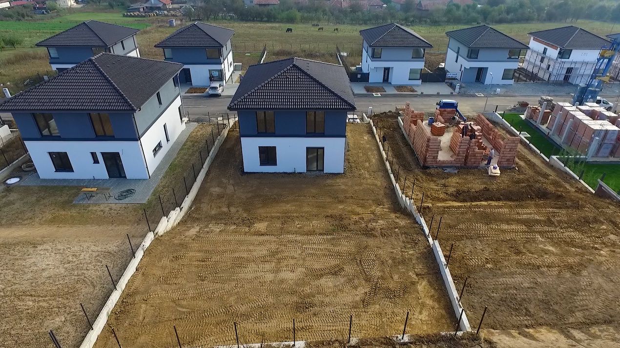 Casă individuală de vânzare în Corușu – finisată exterior, interior semifinisat – fotografia 3 din 14