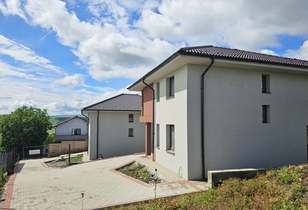 Casa NZEB cu panouri fotovoltaice in Dezmir – fotografia 5 din 24