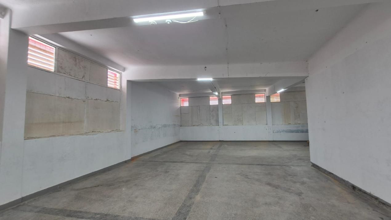 Spațiu Comercial 210 mp + Teren 2.000 mp | Centru Băjești | Chiriaș Existent – fotografia 5 din 10