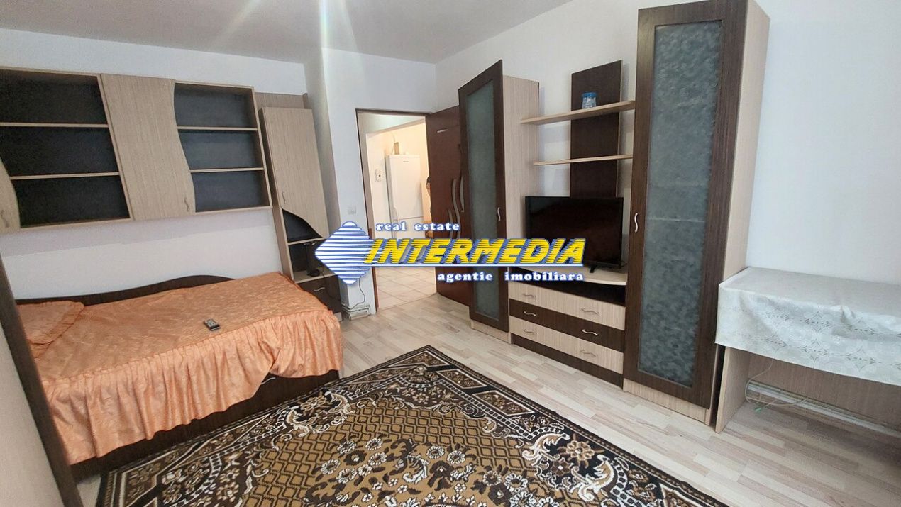 GARSONIERA mare 31 mp CETATE Bulevard mobilata utilata – fotografia 1 din 7
