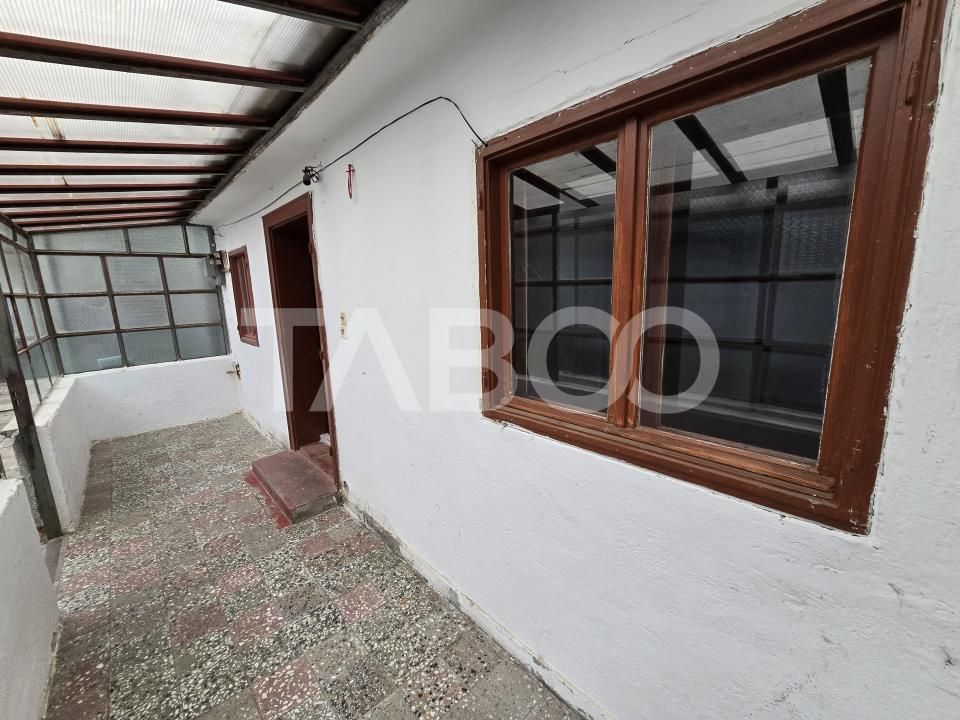 Casa de vanzare cu teren 412 mp pivnita garaj in Terezian Sibiu – fotografia 15 din 34