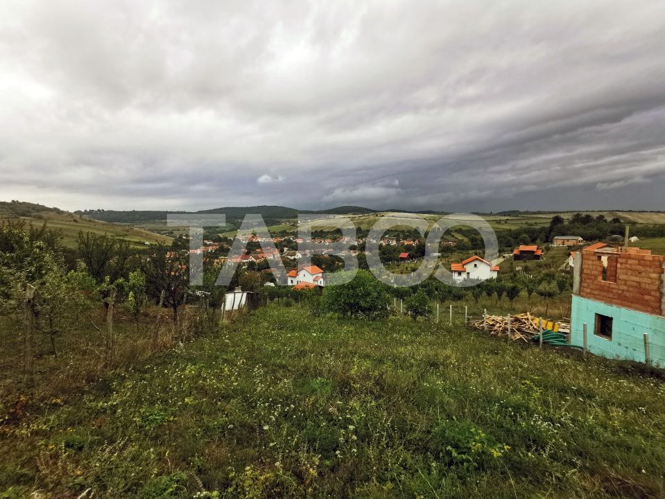 Teren intravilan 662 mp cu priveliste catre Hamba Sura Mare – fotografia 4 din 4