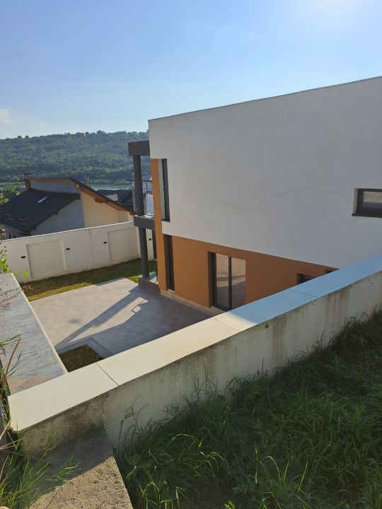 Casă elegantă de vânzare în Sorogari, Iași – 240 mp utili, 600 mp teren, mobilat – fotografia 18 din 21