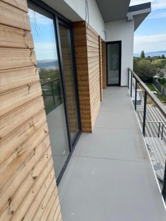 Duplex modern, 220 mp utili, teren 392 mp și 2 garaje | Feleacu – fotografia 2 din 12