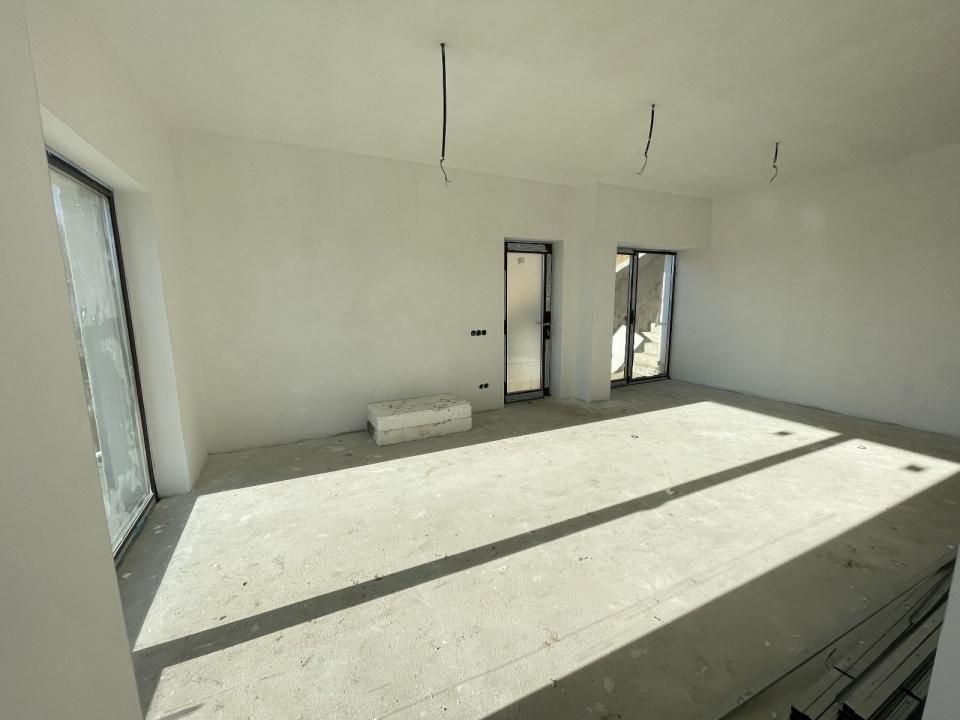 Ocazie! Casa in Feleac, 4 camere, 2 garaje, 140 mp, 1000 mp teren, panorama! – fotografia 2 din 13