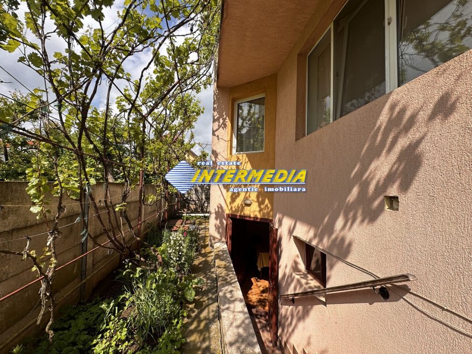 Vanzare Casa D+P+2E+Pod cu 10 camere, garaj si curte în zona Cetate, Alba Iulia – fotografia 10 din 52