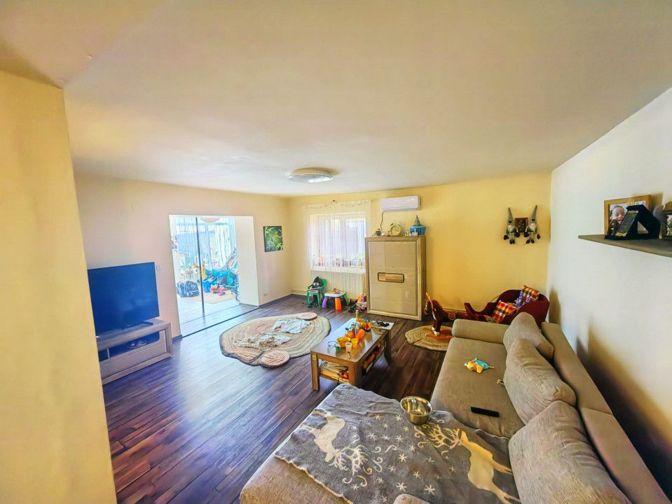 Casa Inedita , 300 mp utili, P+M,  5 bai, 6 dormitoare , 1975 mp teren,  Sacalaz – fotografia 4 din 91