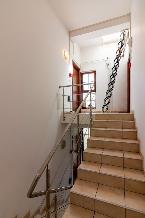 Com0%| Cladire multifunctionala Unirii– Hotel Piri | 9 studiouri independente – fotografia 18 din 49