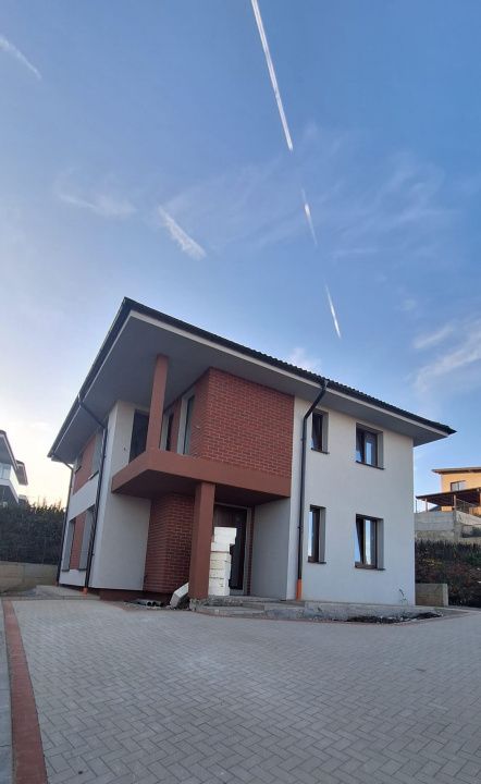 Case individuale nZEB, 119 mp utili și terenuri de 416–584 mp | Dezmir – fotografia 2 din 9