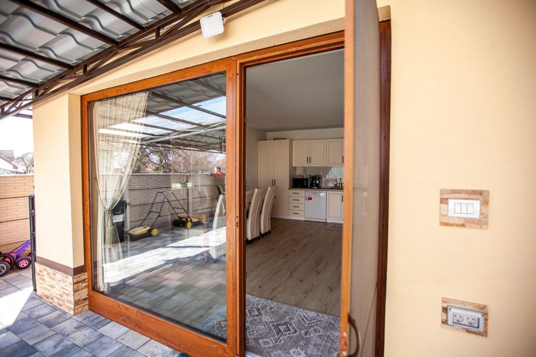 Casa Finisata 6 camere 681 mp.Teren Micesti Renovata Modern Curte Gard Utiliati – fotografia 35 din 68