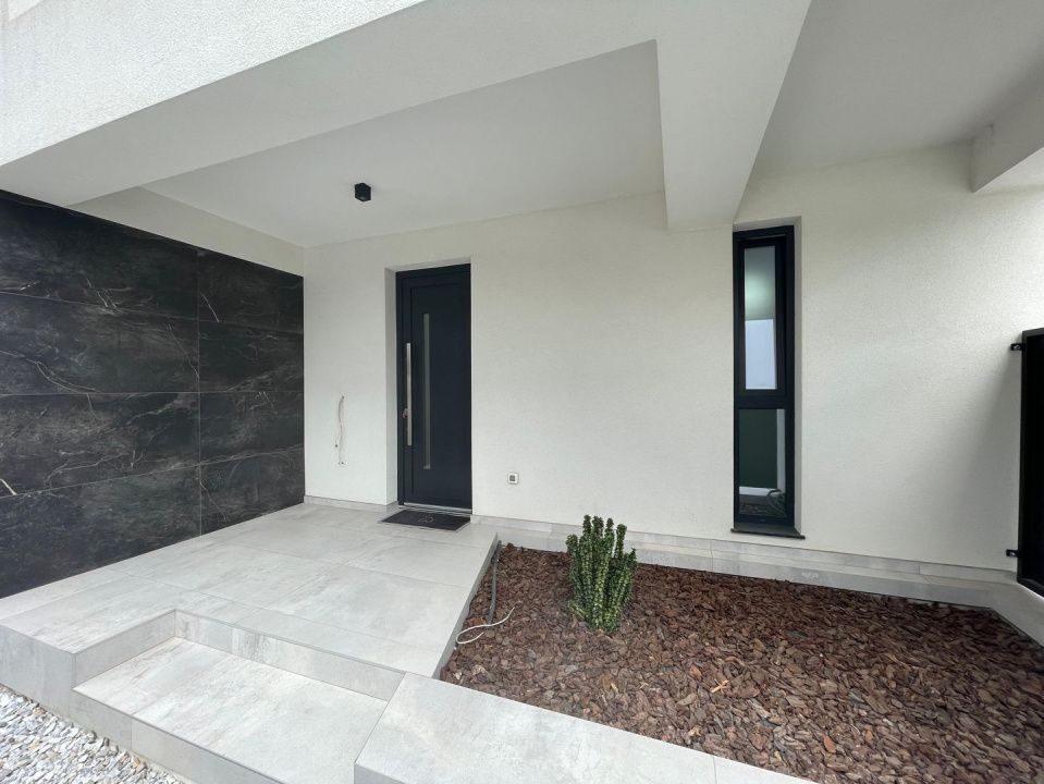Duplex 4 camere central - Mosnita Veche – fotografia 17 din 17