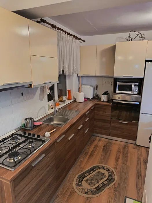 Apartament 2 camere decomandat , zona Dambul Rotund – fotografia 1 din 7