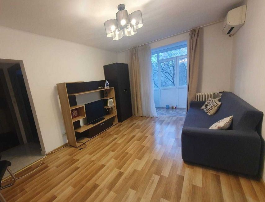 Apartament 3 camere Titan/ Costin Georgian/ Minis/ bloc 4 etaje – fotografia 1 din 5