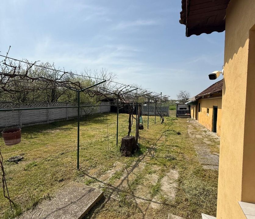 Casa 2 camere, teren 1090 mp, localitatea Pielesti – fotografia 5 din 5