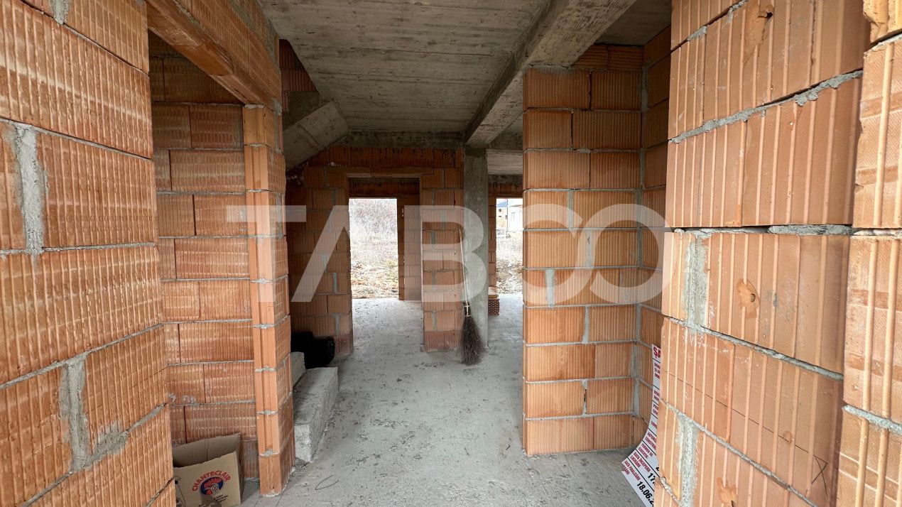 Casa  de vanzare  individuala 5 camere curte 500 mpu 127 mpu Selimbar – fotografia 8 din 18