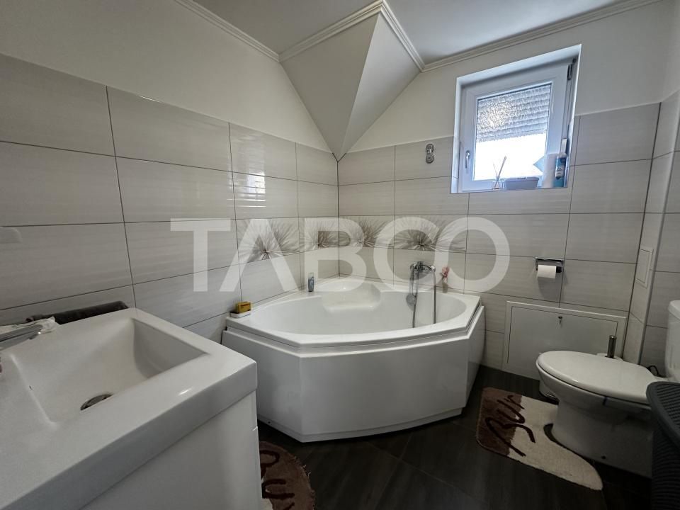 Casa individuala de vanzare 233 mpu si teren de 1000 mp in Selimbar – fotografia 10 din 13