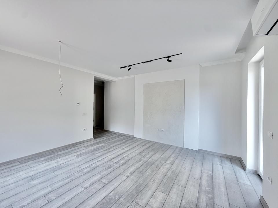Apartament 2 camere, decomandat, 53mp utili, 30mp curte in Giroc – fotografia 2 din 11