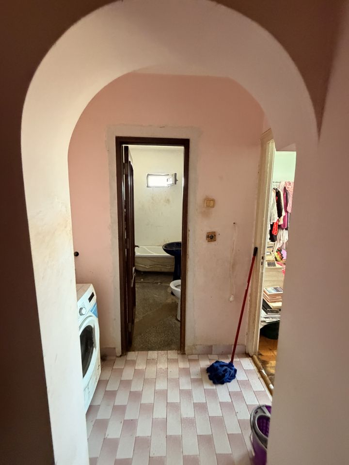 Oportunitate - Apartament 3 camere de renovat - zona Frigocom – fotografia 5 din 7