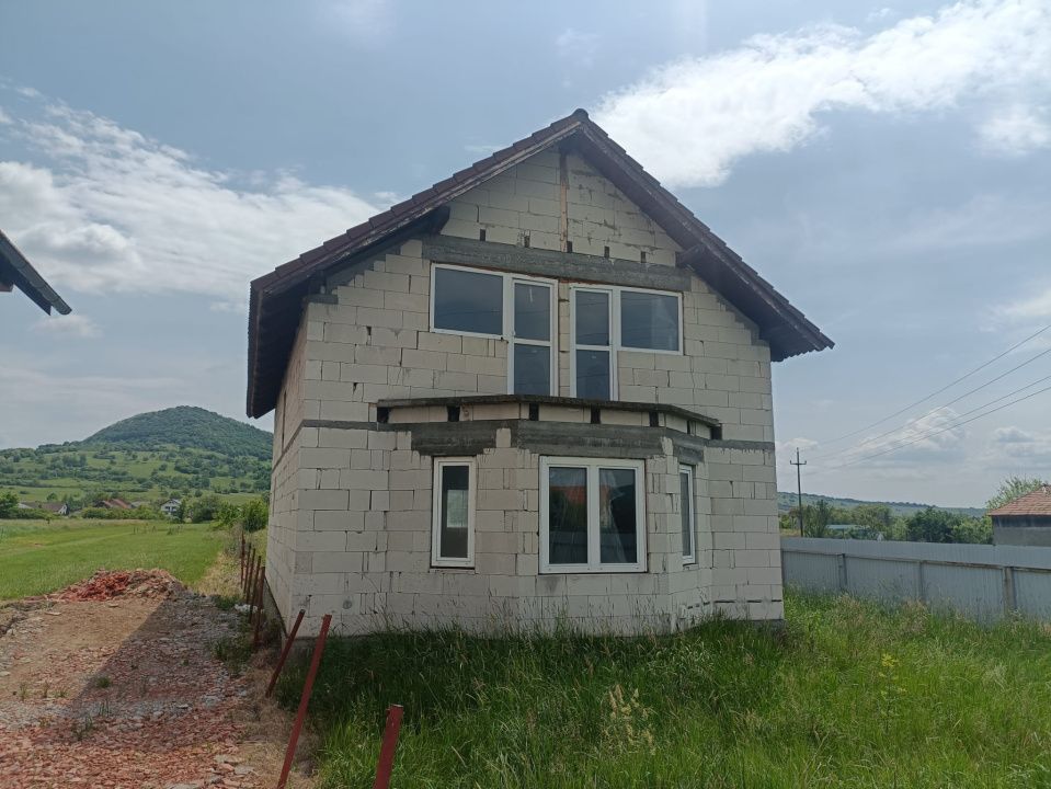 Casă de vânzare Reghin - Ideciu de jos – fotografia 1 din 6
